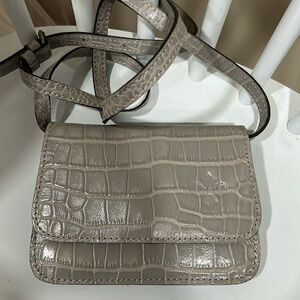 NEOT Patricia Nash gray crossbody purse.